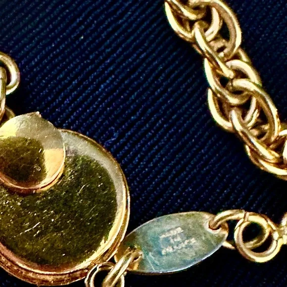 Chanel 1983 24kt Plated Gold Chain Necklace - Picture 5 of 6